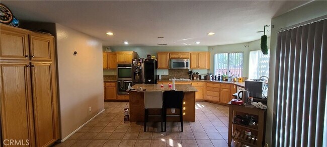 Foto del edificio - 2563 Gilbert Ave