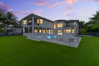 Building Photo - 9807 Rennes Ln