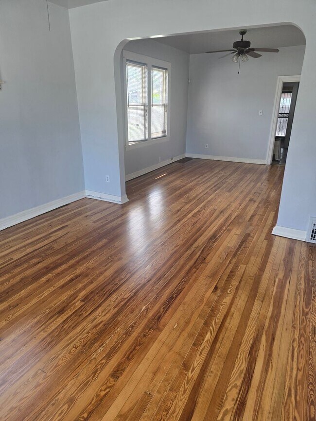 Foto del edificio - Brick 2 Bedroom Home