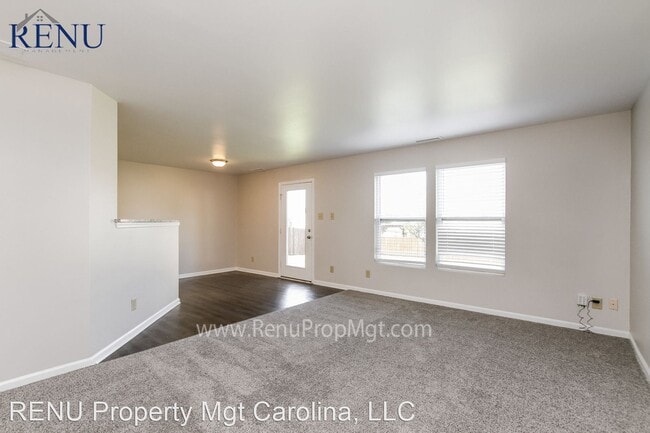 Building Photo - 3 br, 2.5 bath House - 125 Valencia Lane