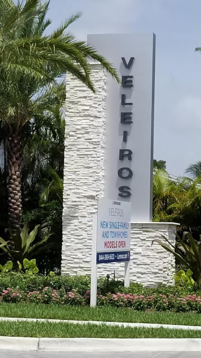 Foto del edificio - 4123 Rosa Dr