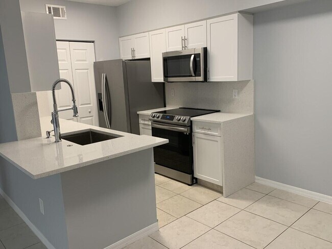 Foto del edificio - 10300 Fox Trail Rd S