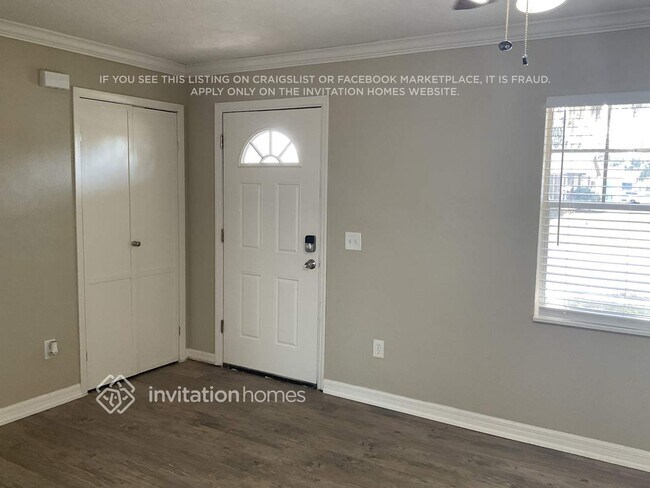 Building Photo - 652 Moss Dr