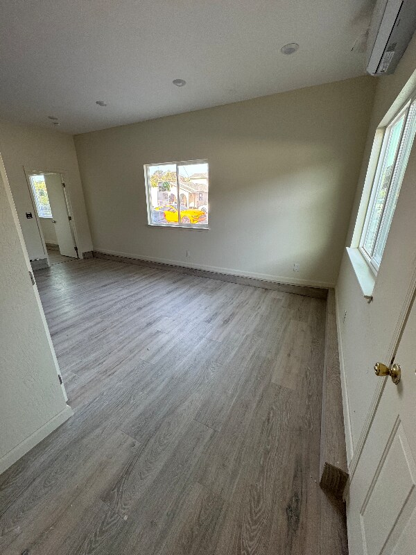 Building Photo - 33343 5th St