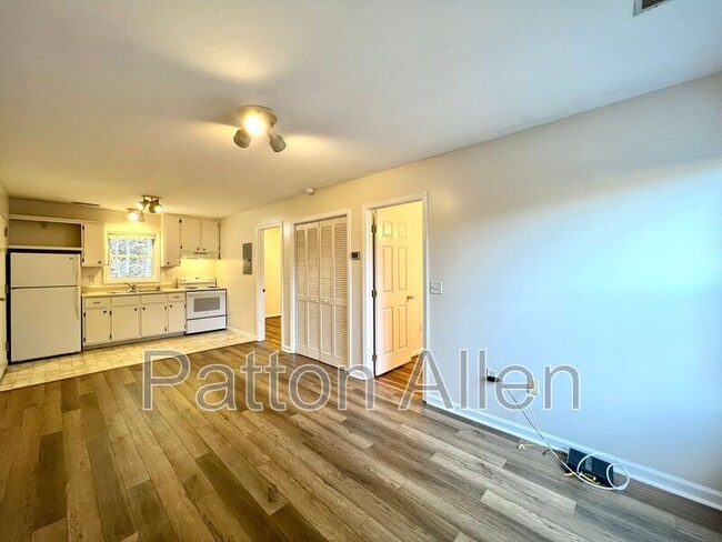 Building Photo - 109 Citadel Dr