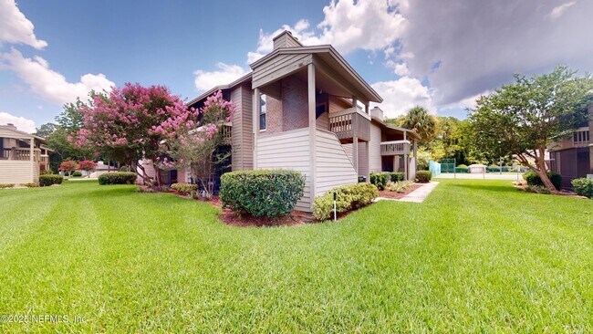 Foto del edificio - 10200 Belle Rive Blvd