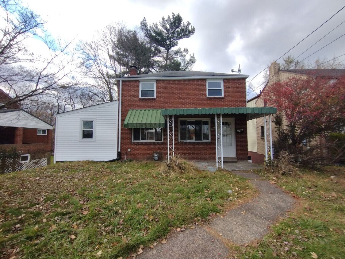 House in Penn Hills area, convenient location House Rental in Pittsburgh, PA