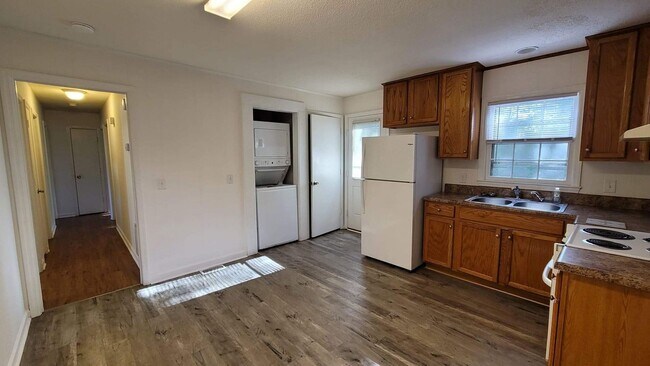 Foto del edificio - 3 Bedroom brick home downtown Wilmington