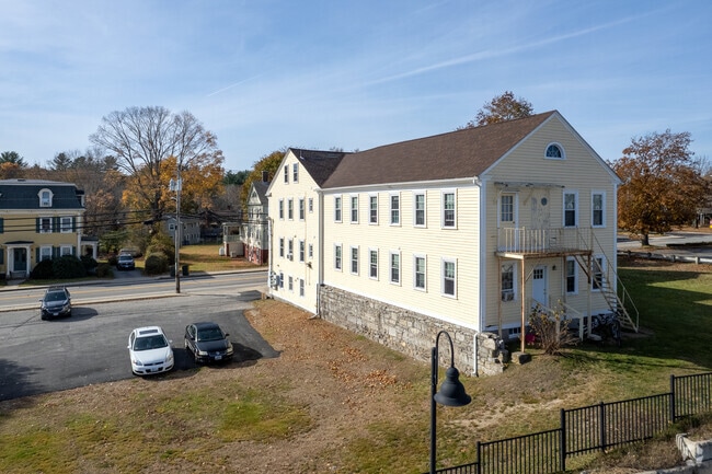 Building Photo - Stillwater House