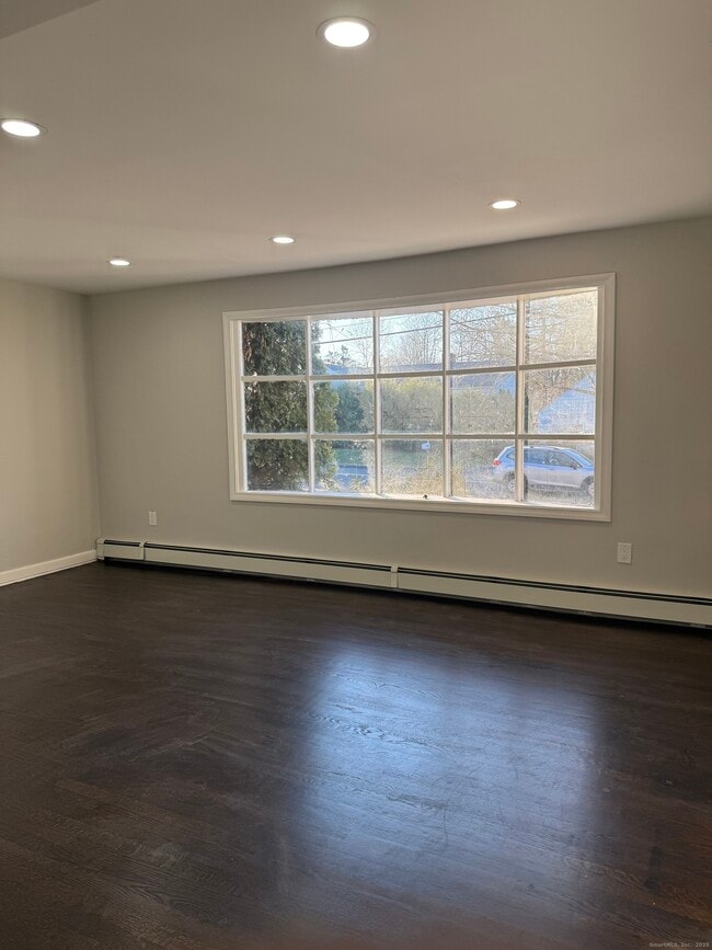 Building Photo - 19 Mill St