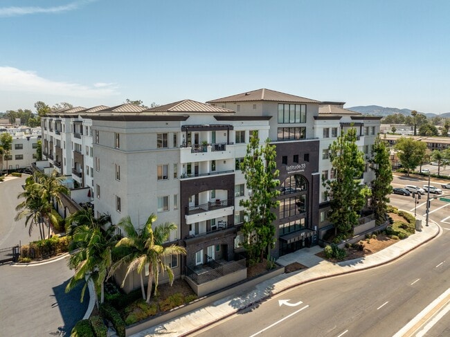 Building Photo - Latitude 33