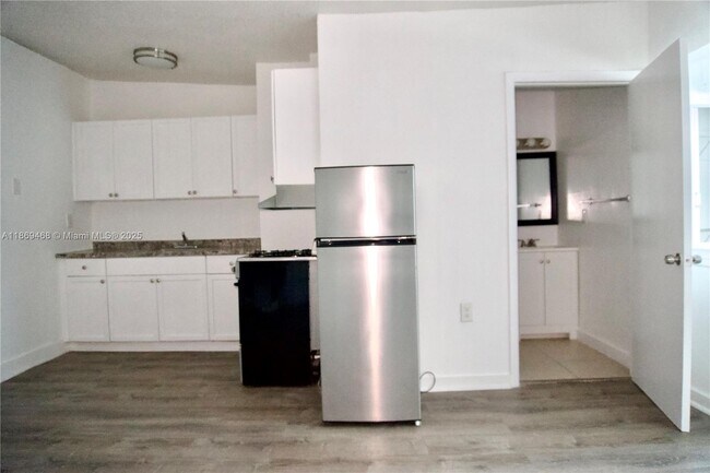 Foto del edificio - 501 SW 6th Ct