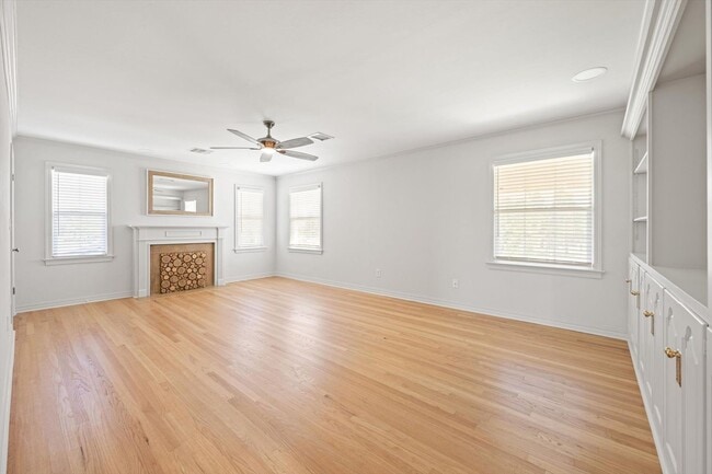 Building Photo - A modern revival of classic architecture, ...