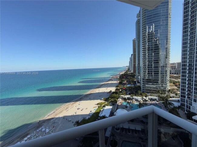 Building Photo - 18101 Collins Ave