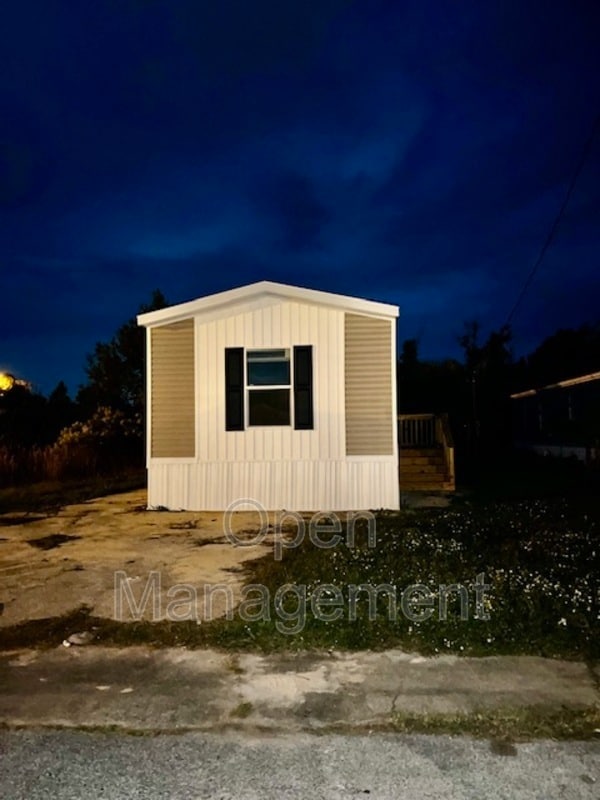 Building Photo - 518 Everitt Ave