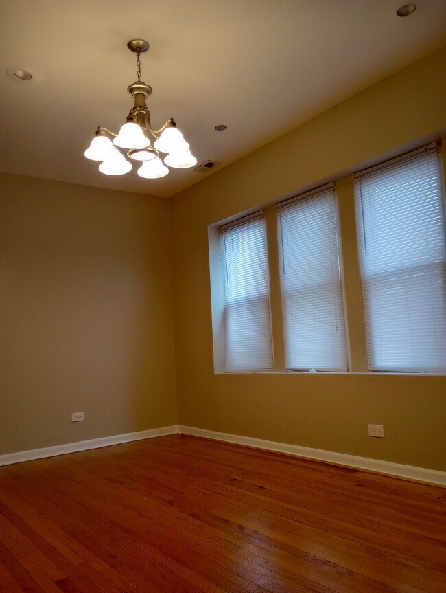 Foto del edificio - 7634 S Kingston Ave