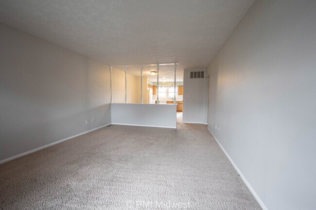 Foto del edificio - 209 W Green Meadows Dr