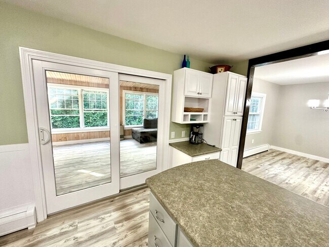 Building Photo - Beautiful Three Bedroom house for rent @ R...