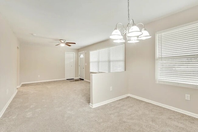 Building Photo - 2285 Headland Dr