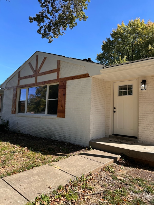 Foto del edificio - 7719 Crestline Rd