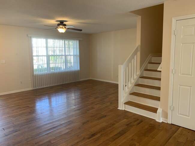 Foto del edificio - 10920 Kinston Ridge Pl