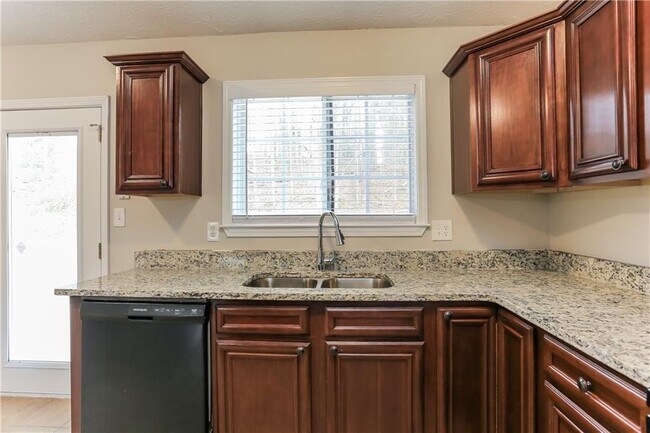Building Photo - 4981 Galbraith Cir