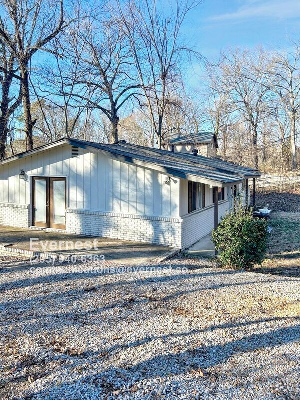 Foto principal - 217 Hilltop Rd