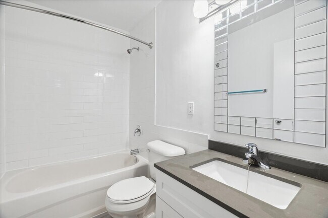 Interior Photo - 435 Grey Street
