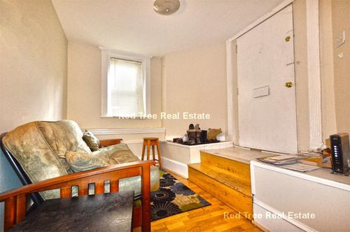 Building Photo - 32 Glenville Ave