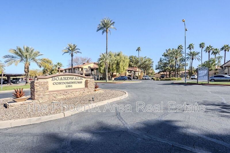 Photo - 1351 N Pleasant Dr