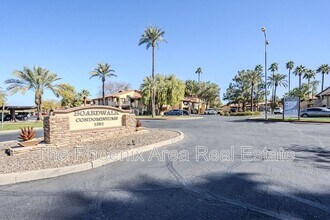 Building Photo - 1351 N Pleasant Dr