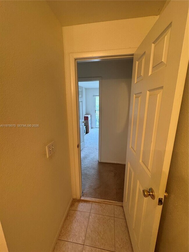 Foto del edificio - 1740 Palm Cove Blvd