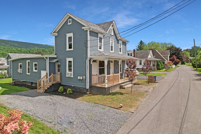 Building Photo - 14210 Temple St