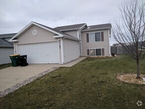 Front View - 105 Evergreen Cir