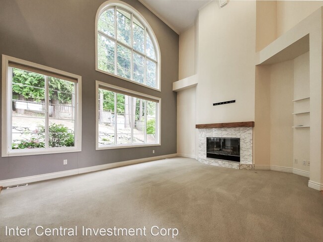 Building Photo - 4 br, 2.5 bath House - 16729 SE 63rd Place
