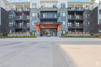 Building Photo - 110 Fergus Ave