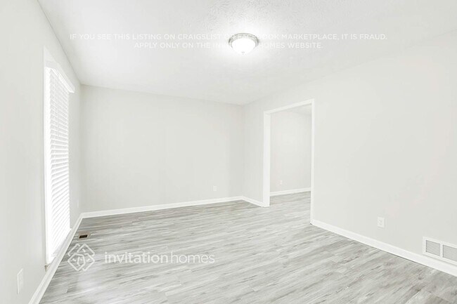 Foto del edificio - 3269 Robin Hood Ln