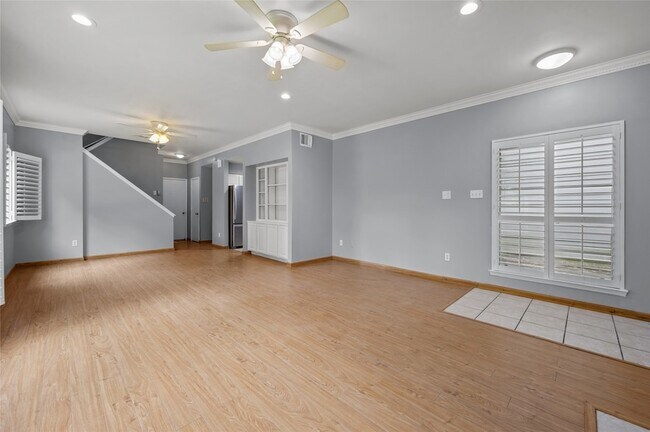 Foto del edificio - 11709 Lakeside Pl Dr