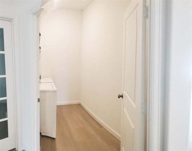 Building Photo - 13026 Rowan Grn Dr