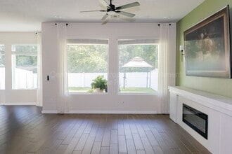 Building Photo - 4288 Hibiscus Bloom Dr