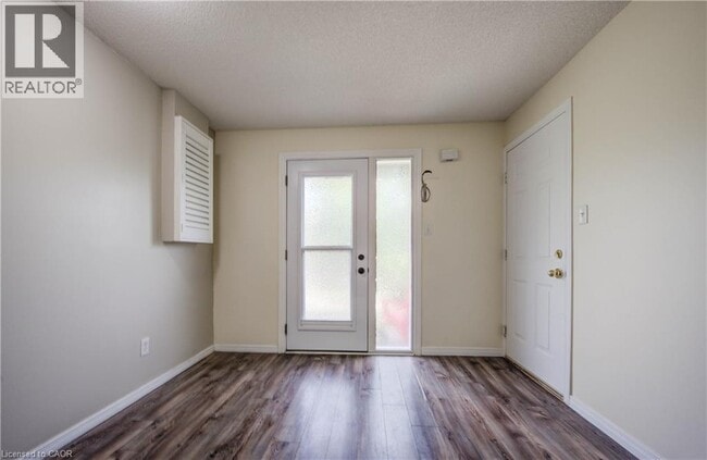 Building Photo - 139 Brighton St