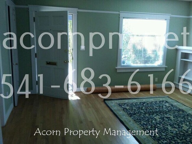 Building Photo - Richmond Neighborhood ~ Charming 2 BR/1 Ba...