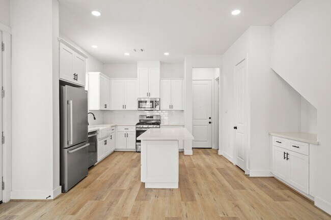 Foto del edificio - 3419 Tuam St