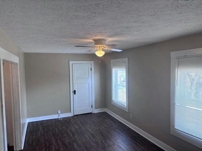 Building Photo - 427 Kolping Ave
