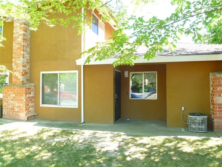 Primary Photo - 5756 Garfield Ave