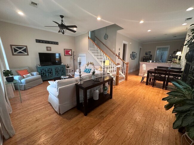 Building Photo - Sweetgrass Square Market Common Home
