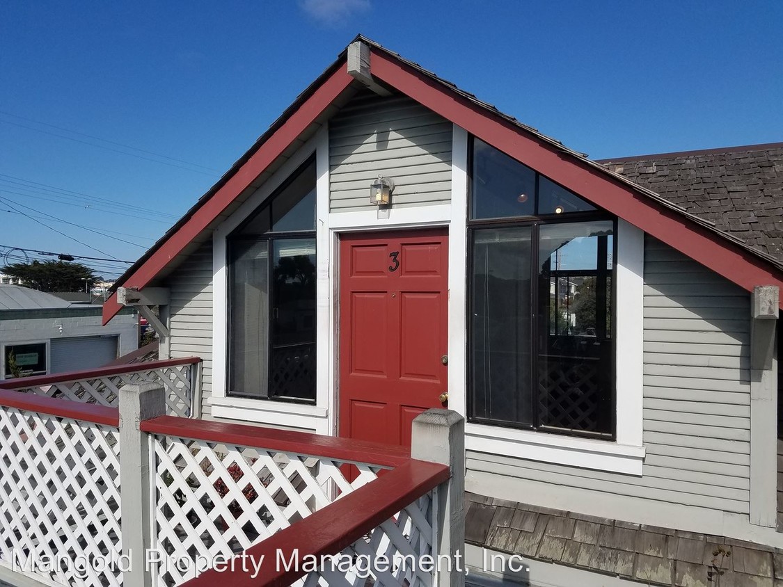 426 Palm Ave, Seaside, CA 93955 Room for Rent in Seaside, CA