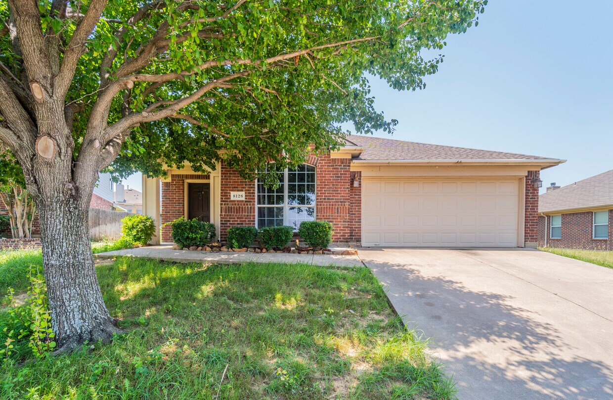 8128 Guadalupe Rd, Arlington, TX 76002 House Rental in Arlington, TX