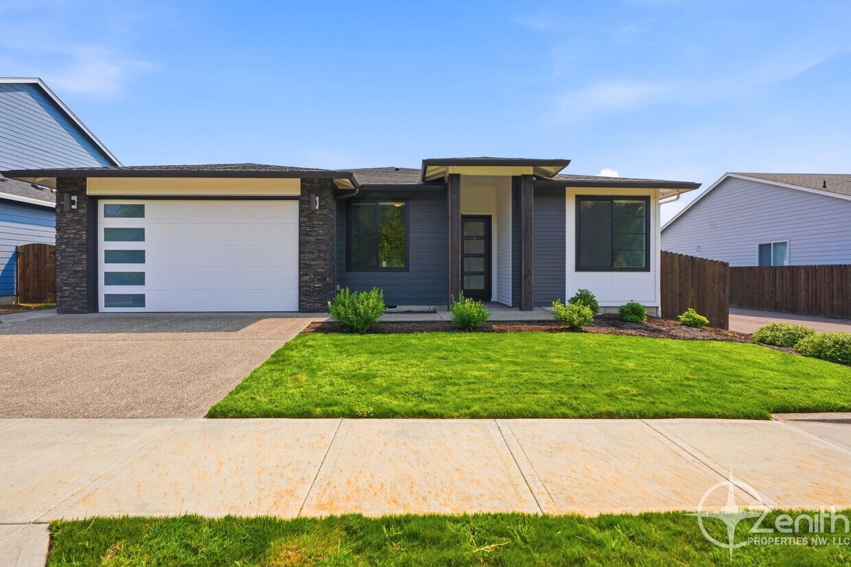 Photo - 2225 Ne 82nd Street
