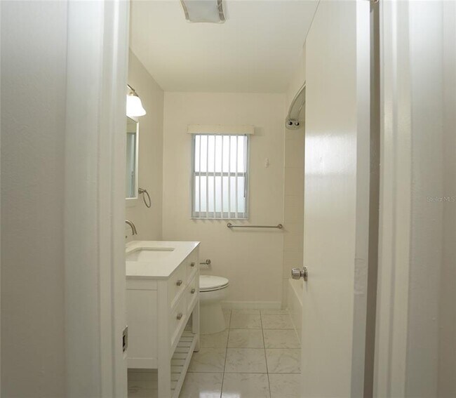 Foto del edificio - 3106 W La Salle St